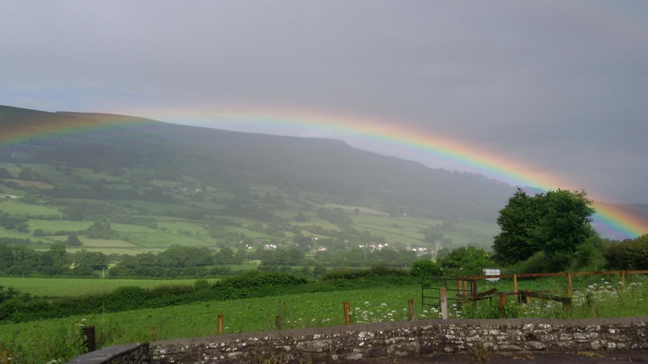 The Kestrel B&B Crickhowell Exterior photo